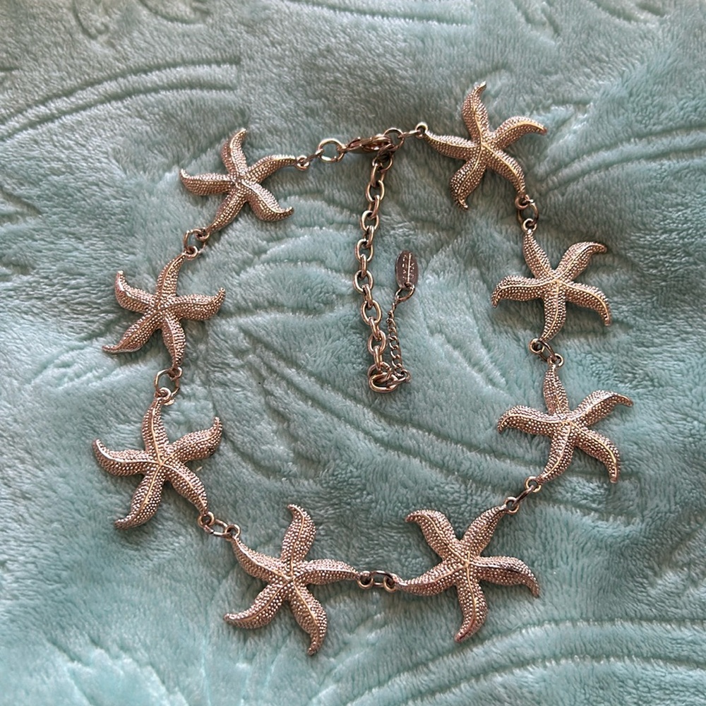 Amrita Singh EUC Starfish Goldtone Necklace